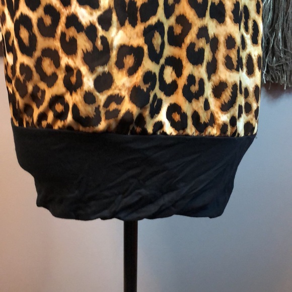 Express Cheetah Blouse Size XS - Picture 3 of 6